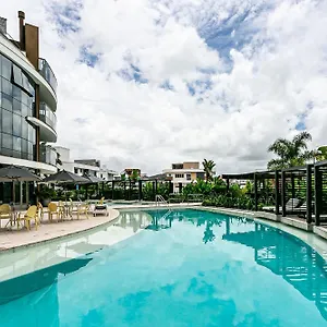 https://apto-3qa-uma-quadra-da-praia-jurere-internacional-ja11.santa-catarina-brasil.com