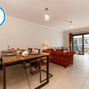  Apartment B04 - Luxury 2 Bed W Terrace Pool