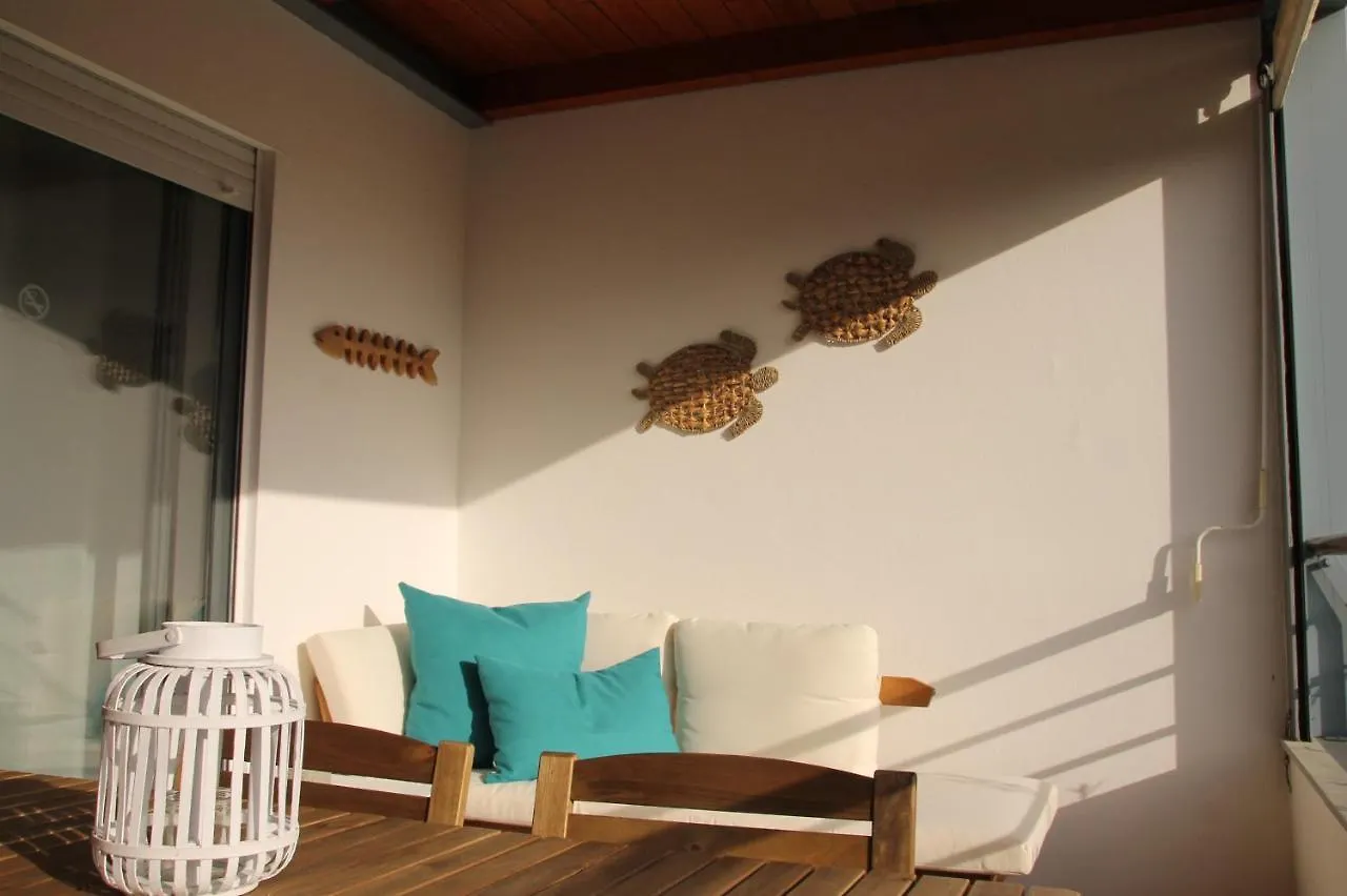 Relax And Unwind : Pool, Garden, Beach & City Lagos