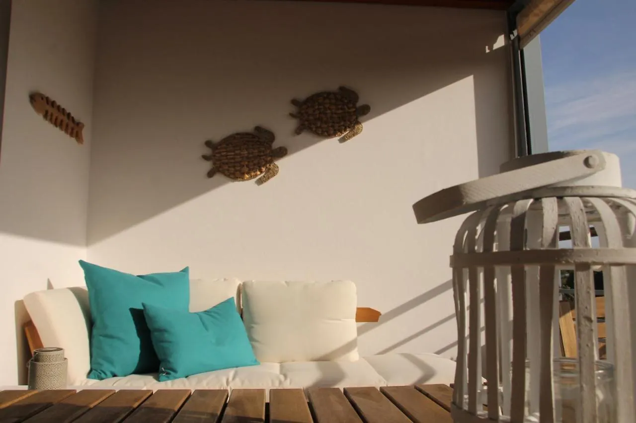 Relax And Unwind : Pool, Garden, Beach & City Lagos Portugal